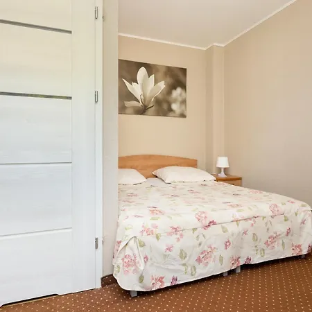 Dom Goscinny Sand Oda ve Kahvaltı 3*